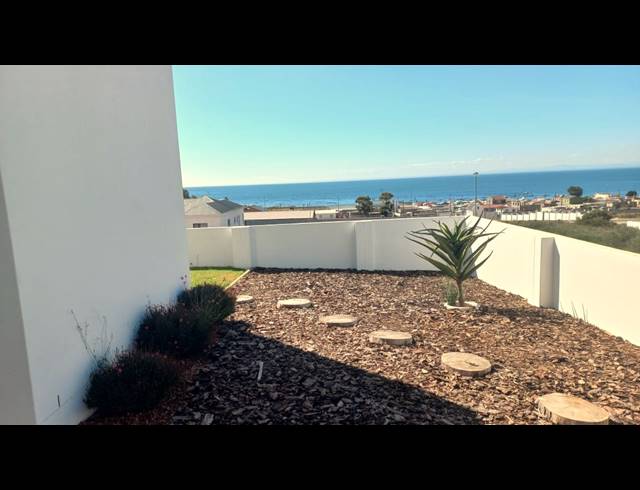 3 BEDROOM HOUSE FOR SALE IN STEENBERGS COVE